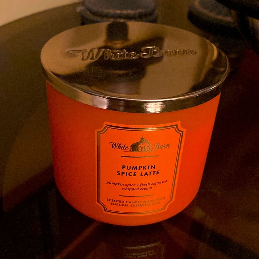 Bath and body works White Barn 3 wick candle Pumpkin Spice Latte